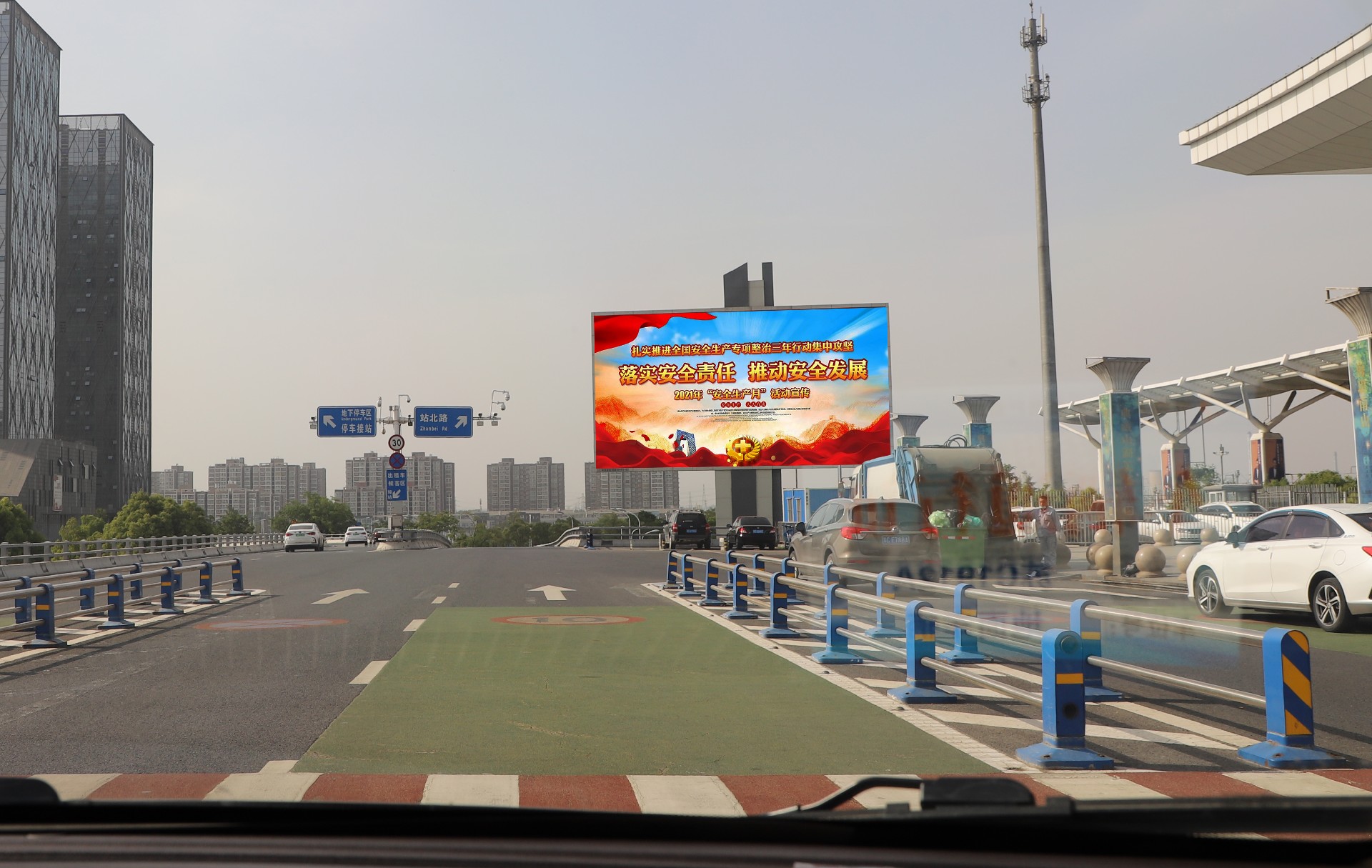 1664333544209241.jpg 開發(fā)區(qū)LED屏照片.jpg